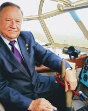 Він розправив крила «Мрії»: сьогодні святкує День народження легенда світової авіації Олександр Галуненко