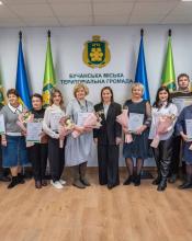 Напередодні Всеукраїнського дня працівників культури та майстрів народного мистецтва відзначили тих, хто своєю працею наповнює громаду творчістю, натхненням і теплом Напередодні Всеукраїнського дня працівників культури та майстрів народного мистецтва відзначили тих, хто своєю працею наповнює громаду творчістю, натхненням і теплом