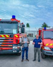 Бучанська громада отримала дві спеціалізовані автівки від партнерів зі Швейцарії — пожежне авто Scania та аварійно-рятувальний автомобіль Mercedes-Benz