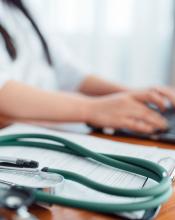  Півтора мільйони українців отримали лікарняні та декретні у першому півріччі цього року