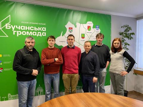 До Бучі завітали журналісти з Великобританії  До Бучі завітали журналісти з Великобританії