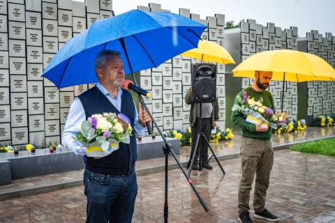 У Бучі вшанували пам’ять Захисників і Захисниць України, учасників добровольчих формувань, а також цивільних осіб, які були страчені, закатовані або загинули у полоні