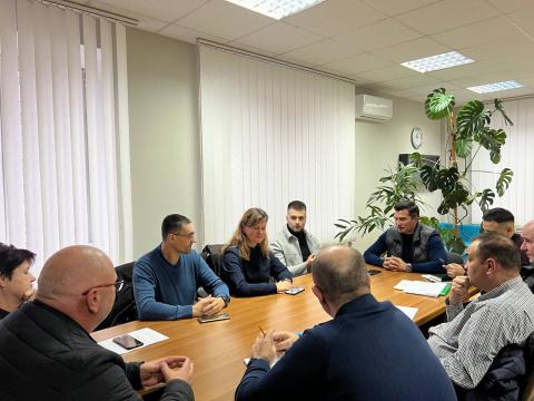 Стабільний мобільний зв’язок під час блекаутів. У Бучі відбулася робоча нарада, присвячена питанням сталості мобільного зв’язку у випадку тривалих відключень електроенергії