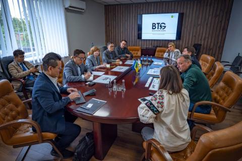 Бучу з робочим візитом відвідали представники південнокорейської компанії SsangYong та SAE-A