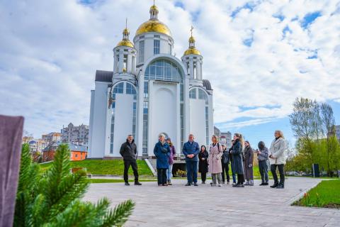 Бучу відвідала делегація керівництва міжнародної екологічної організації Greenpeace.