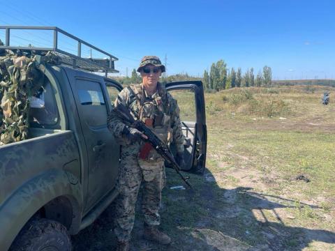 Збір на «Старлінк» для бучанця, який мужньо захищає Україну з 2015 року Збір на «Старлінк» для бучанця, який мужньо захищає Україну з 2015 року