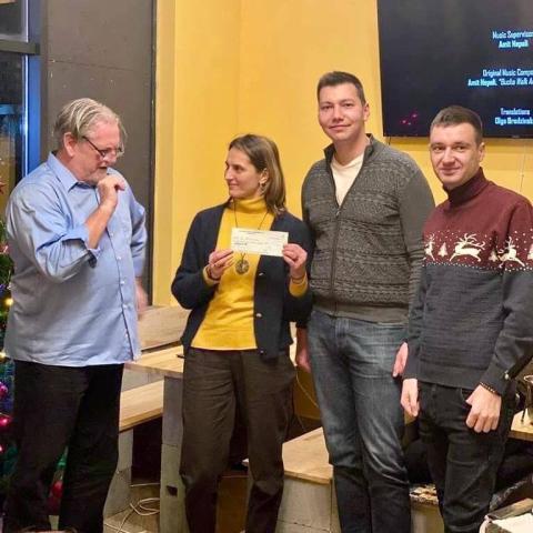 Американський режисер придбав нове обладнання для навчання вихованців Бучанського центру позашкільної роботи імені Андрія Куцевалова Американський режисер придбав нове обладнання для навчання вихованців Бучанського центру позашкільної роботи імені Андрія Куцевалова