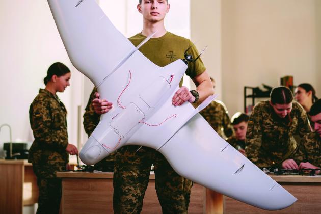 Молодь Бучанської громади має можливість здобути якісну вищу військову освіту в одному з найавторитетніших навчальних закладів країни – Національна академія сухопутних військ імені гетьмана Петра Сагайдачного.