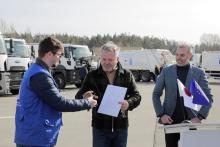 Два нових сміттєвози отримала Бучанська громада для комунальної власності  Два нових сміттєвози отримала Бучанська громада для комунальної власності
