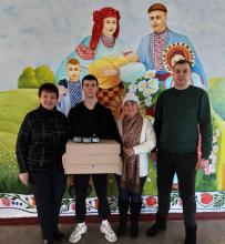 Три дрони-камікадзе для ЗСУ від дітей Бучанської громади Три дрони-камікадзе для ЗСУ від дітей Бучанської громади